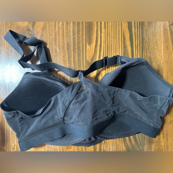 Victoria Secret Sports Bra - Picture 2 of 3